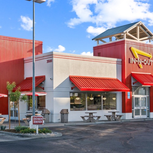 A West Coast favorite is less than half a mile away A West Coast favorite is less than half a mile away from Ona in Natomas